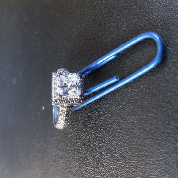 2 carat Cubic zirconia sterling silver ring - Picture 5 of 5